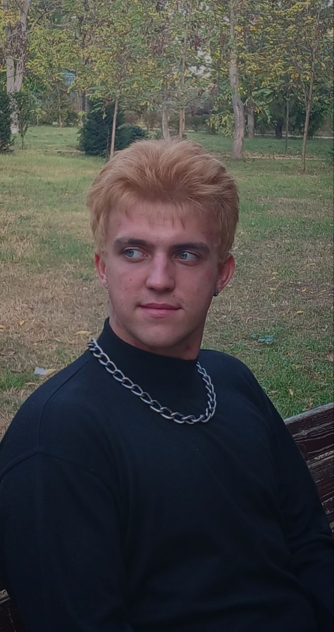 ���������� �����������, ���� ����� Sad boys, 22 ����, ������������ ��� ������, ����� � ���������