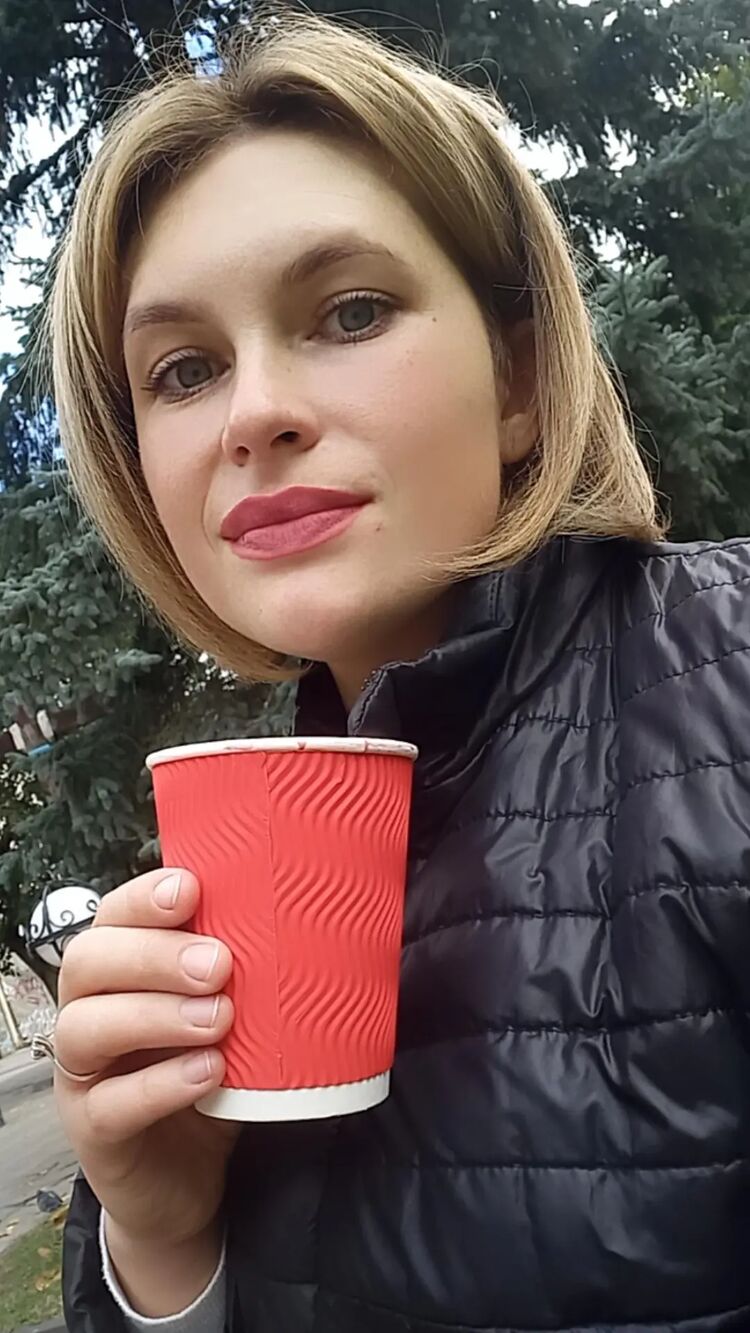  29323209  Viktoria, 36 ,    