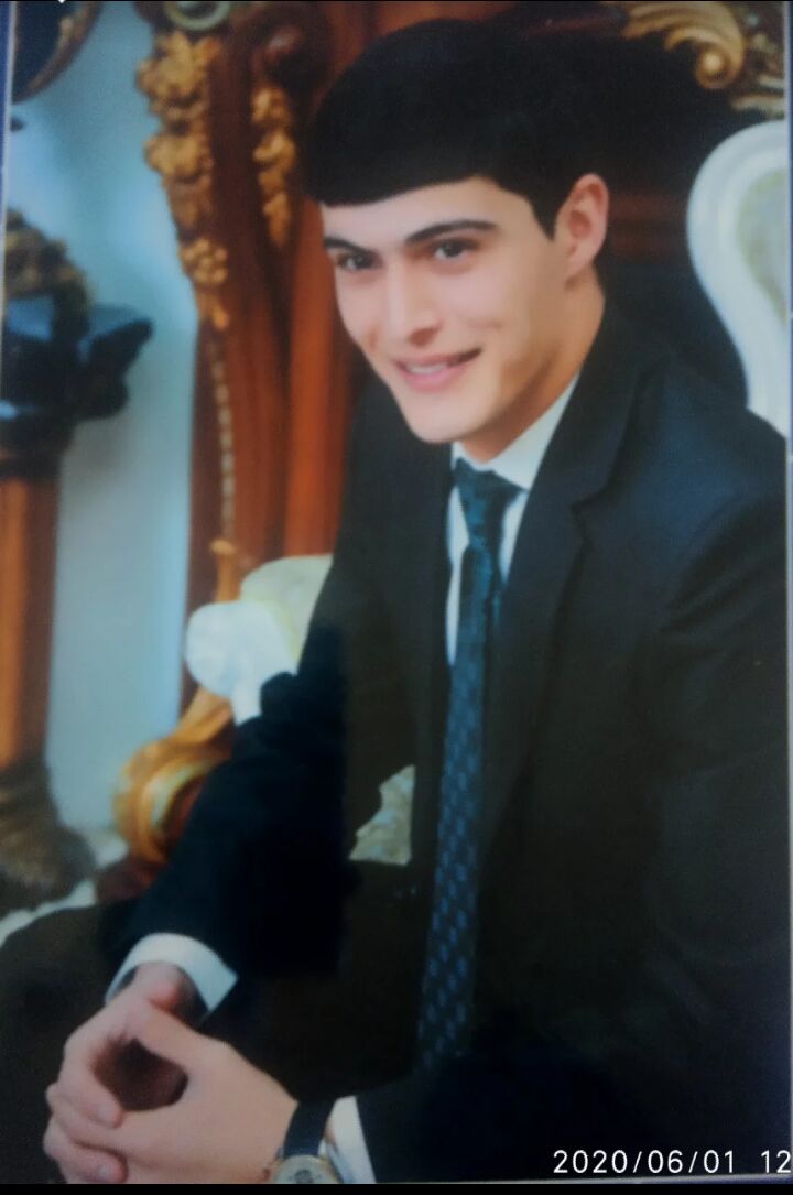  ,   Eziz, 33 ,   ,   