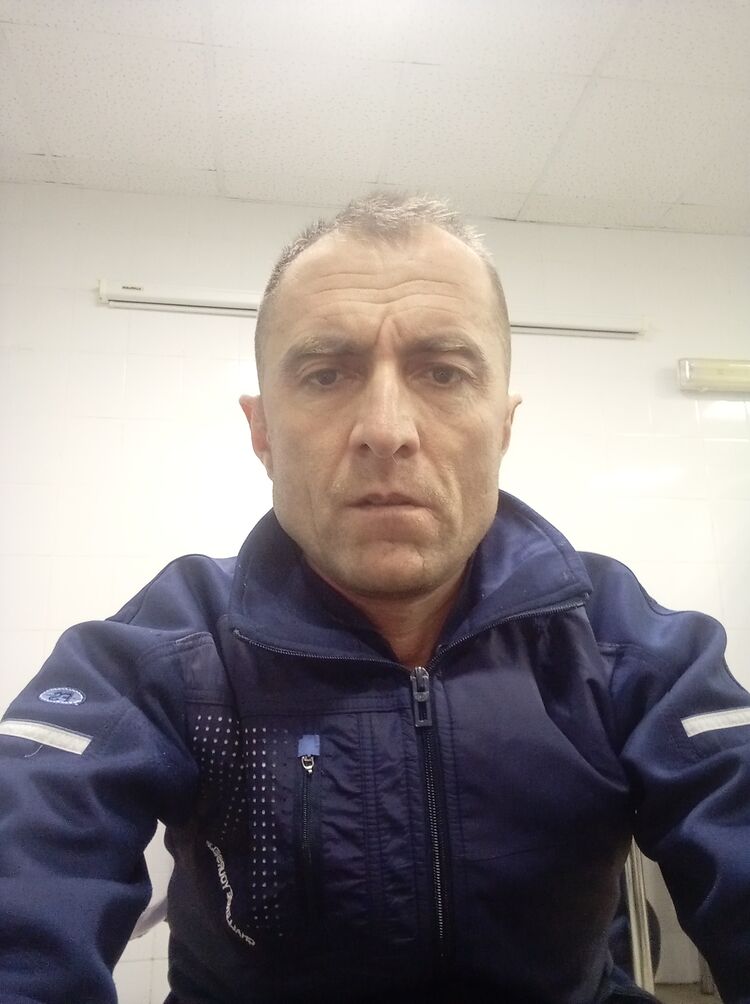  31607319  , 42 ,    
