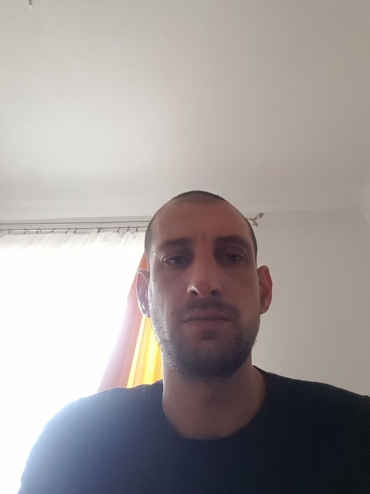  21898249  , 39 ,    Zabrze