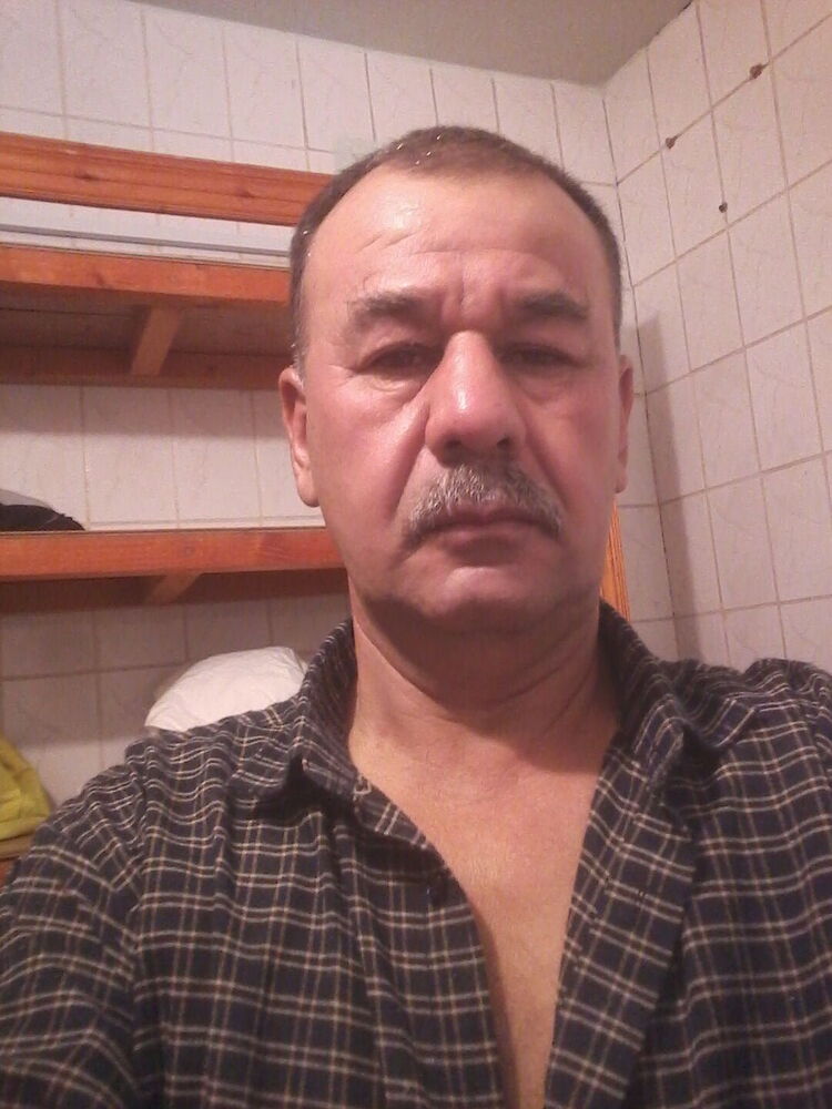  23709689  Farahad, 54 ,    