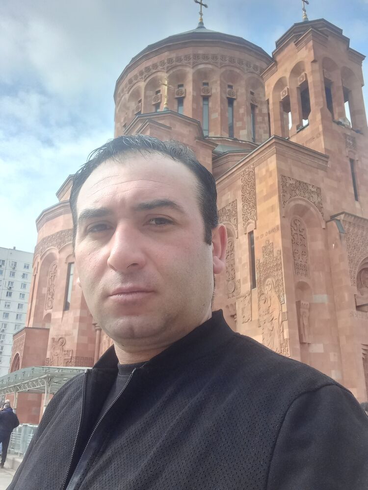  44246459  Karen, 35 ,    