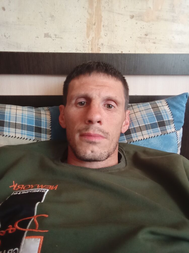  44052389  , 33 ,    