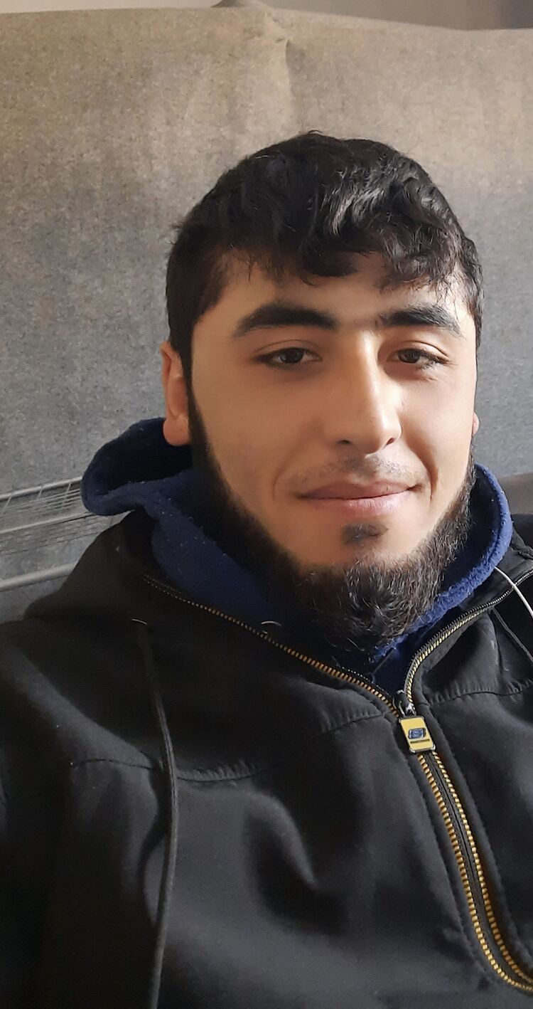  50875989  , 25 ,    Praha