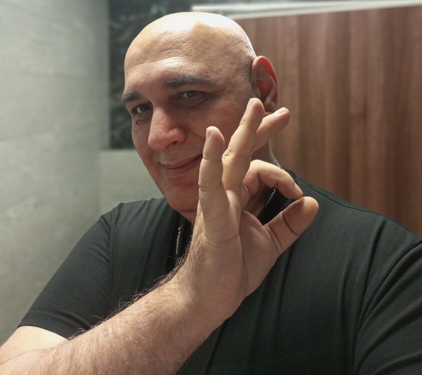  --,   Maximelyan, 54 ,   ,   , c 