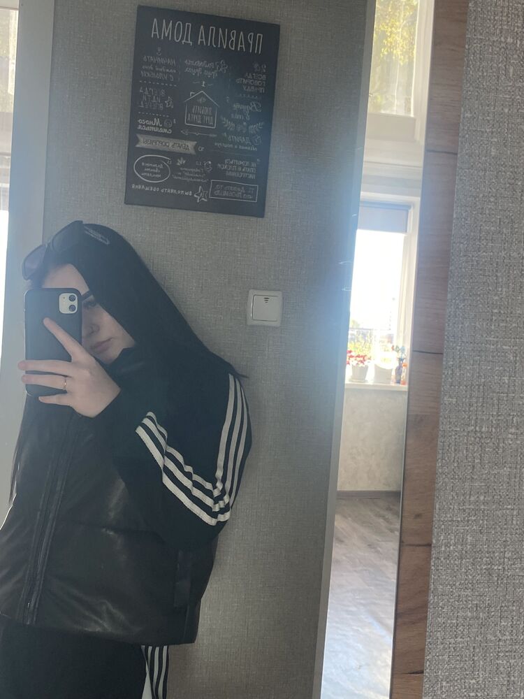  43086879  Milana, 21 ,    
