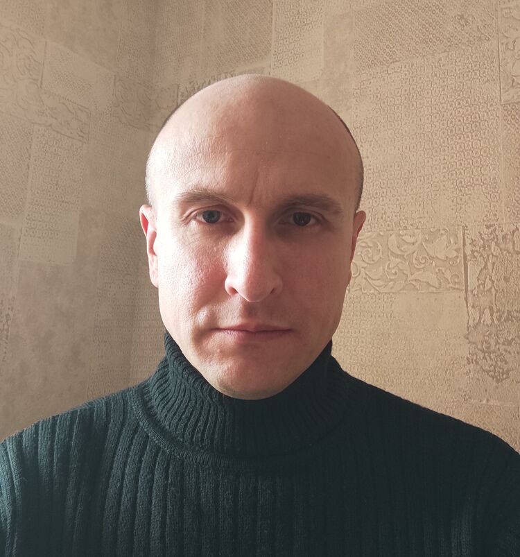  32563279  , 49 ,    -