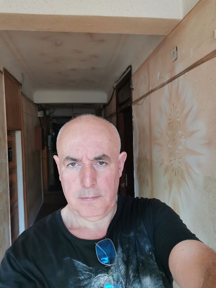  52602709  , 48 ,    
