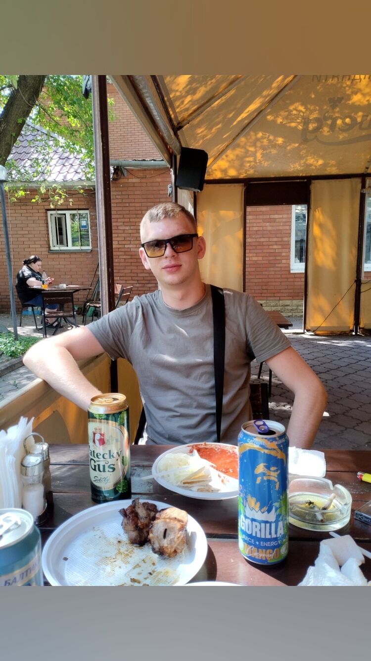  37765369  Andrey, 23 ,    