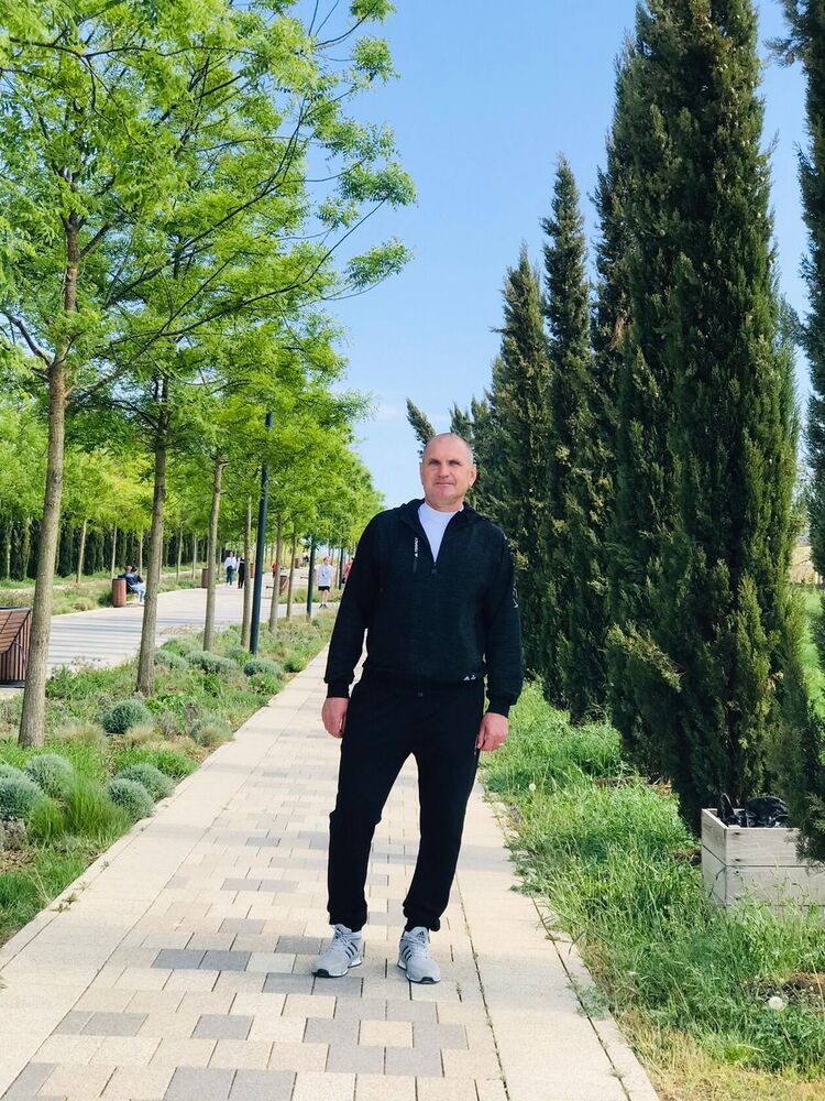  43638729  Valeriy, 55 ,    