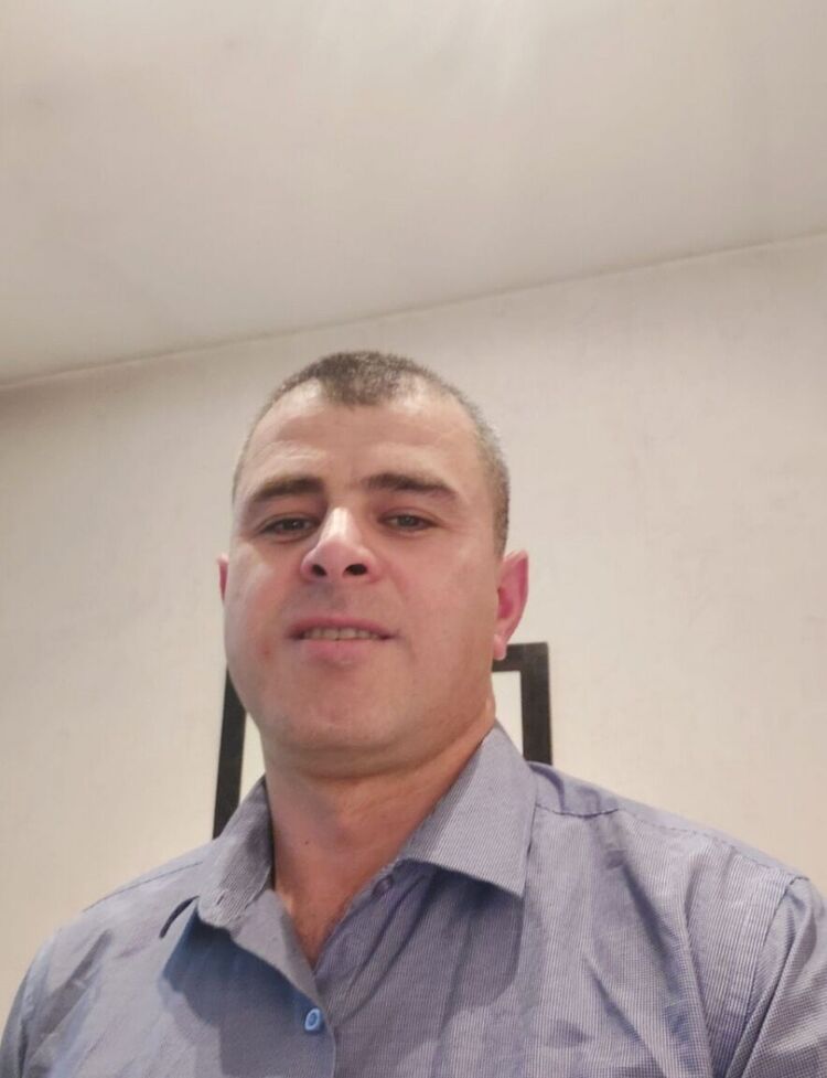  33084119  Damir, 43 ,    