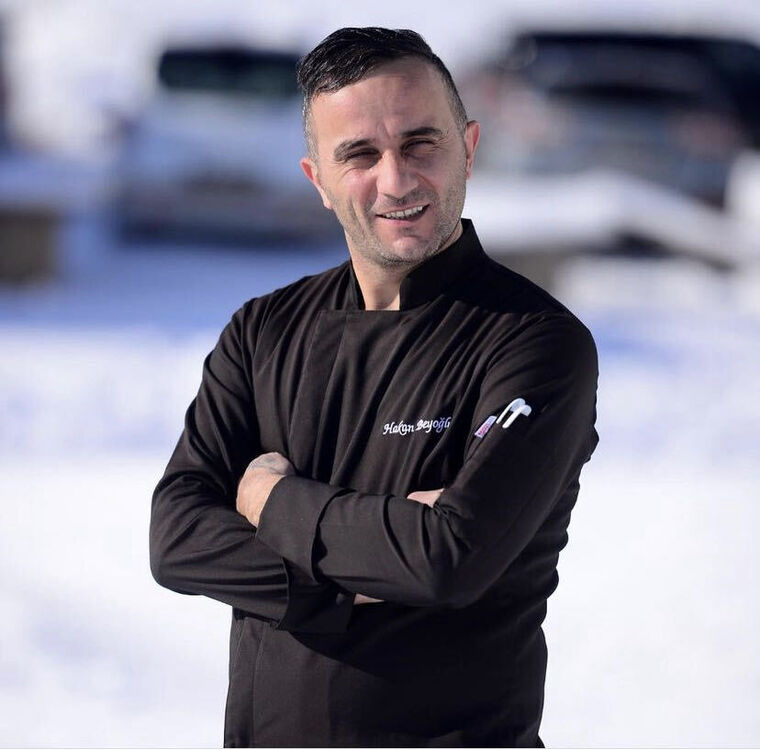  ,   Hakan, 37 ,   ,   