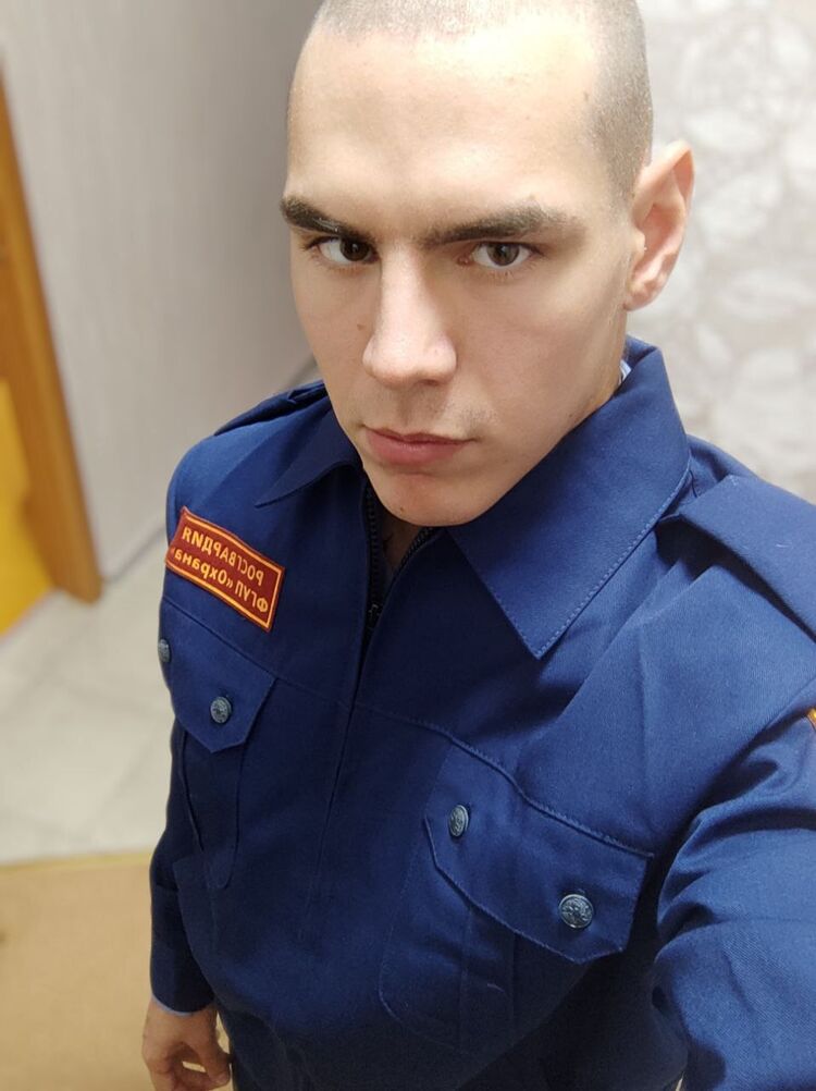  37673179  , 25 ,    