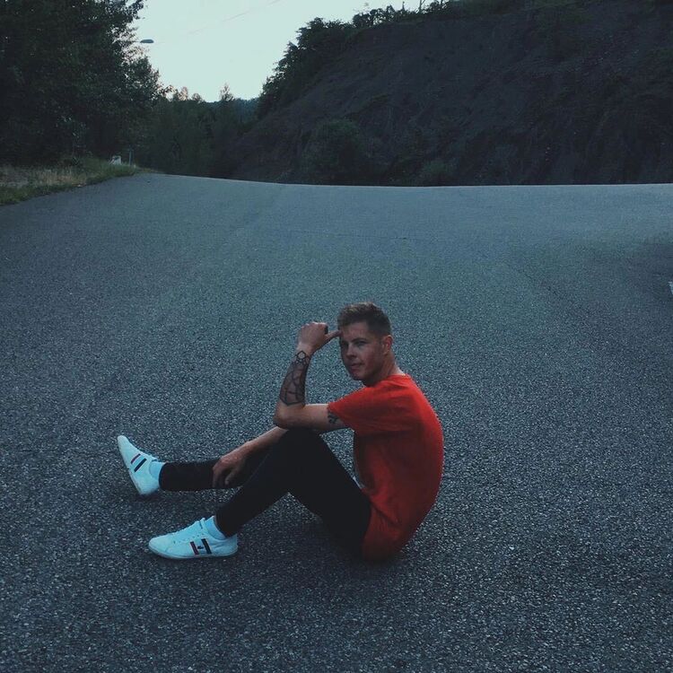  --,   , 25 ,   ,   