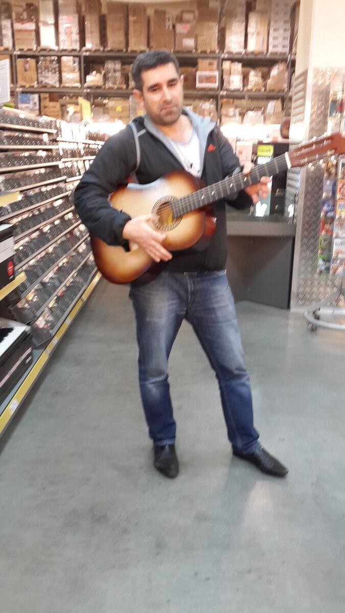  16513249  Ceyhun, 41 ,    