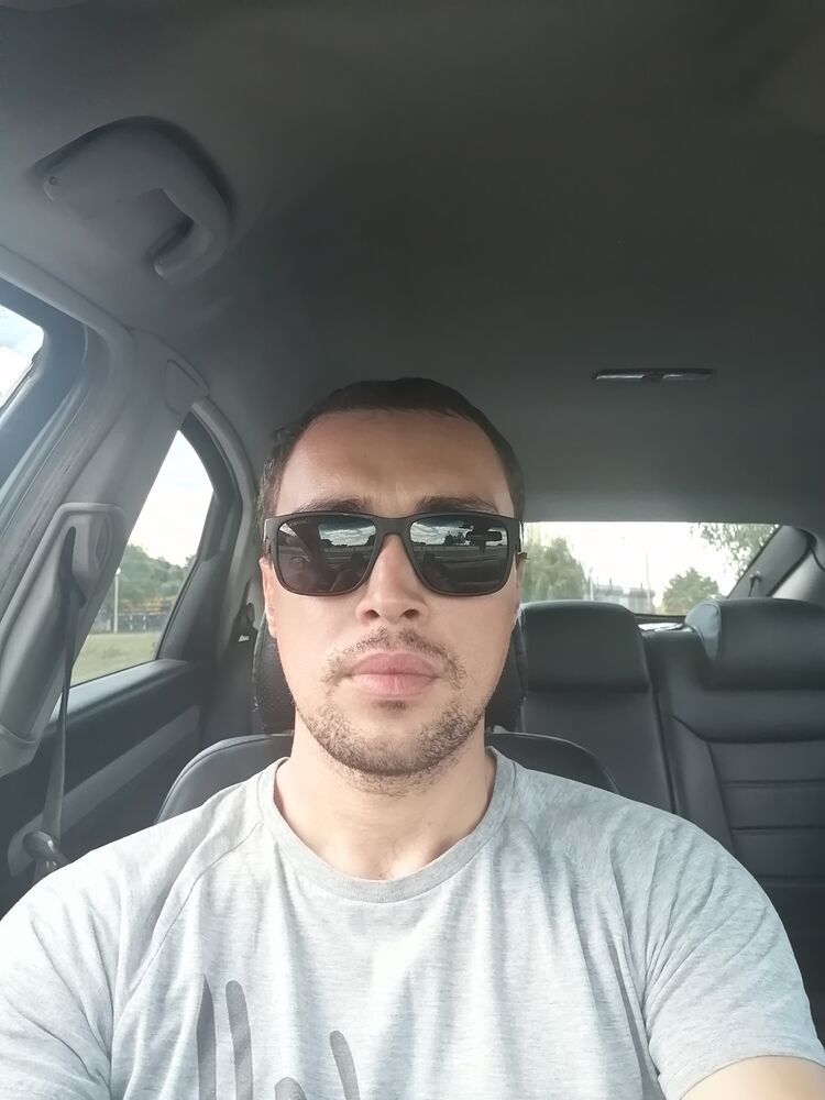  23683749  , 37 ,    