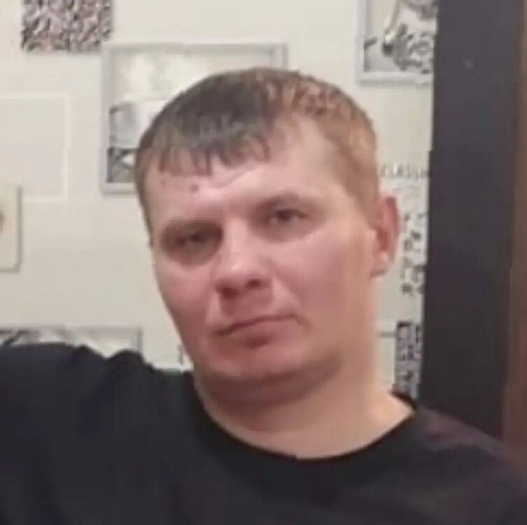  ,   Pavel, 40 ,   ,   , c 