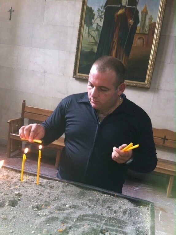  18612809  Agas, 37 ,    