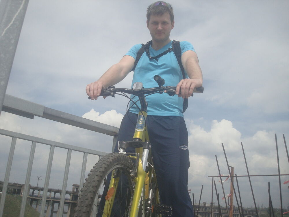  4404909  0688605304, 37 ,    