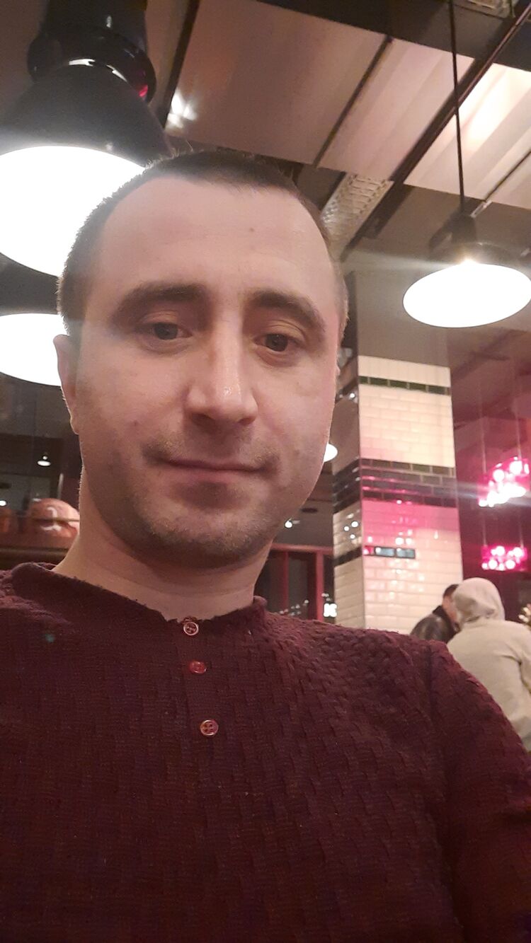 33696709  Oleg, 37 ,    