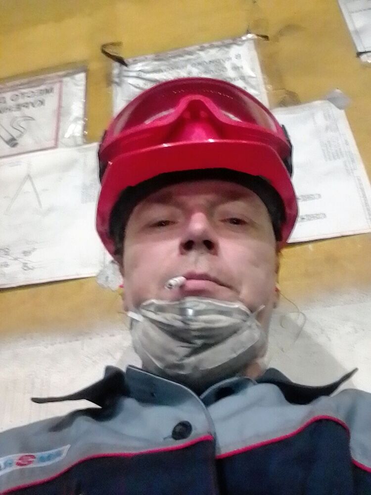  22577699  , 42 ,    
