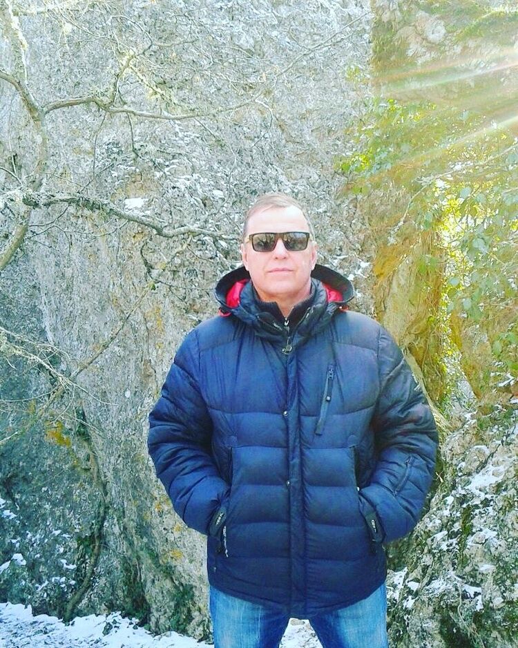  8972469  Sergio, 56 ,    