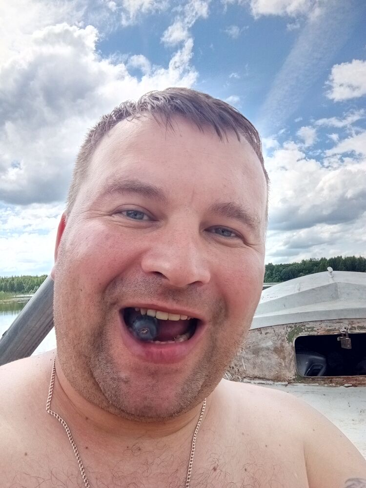  ,   Anton, 35 ,   ,   