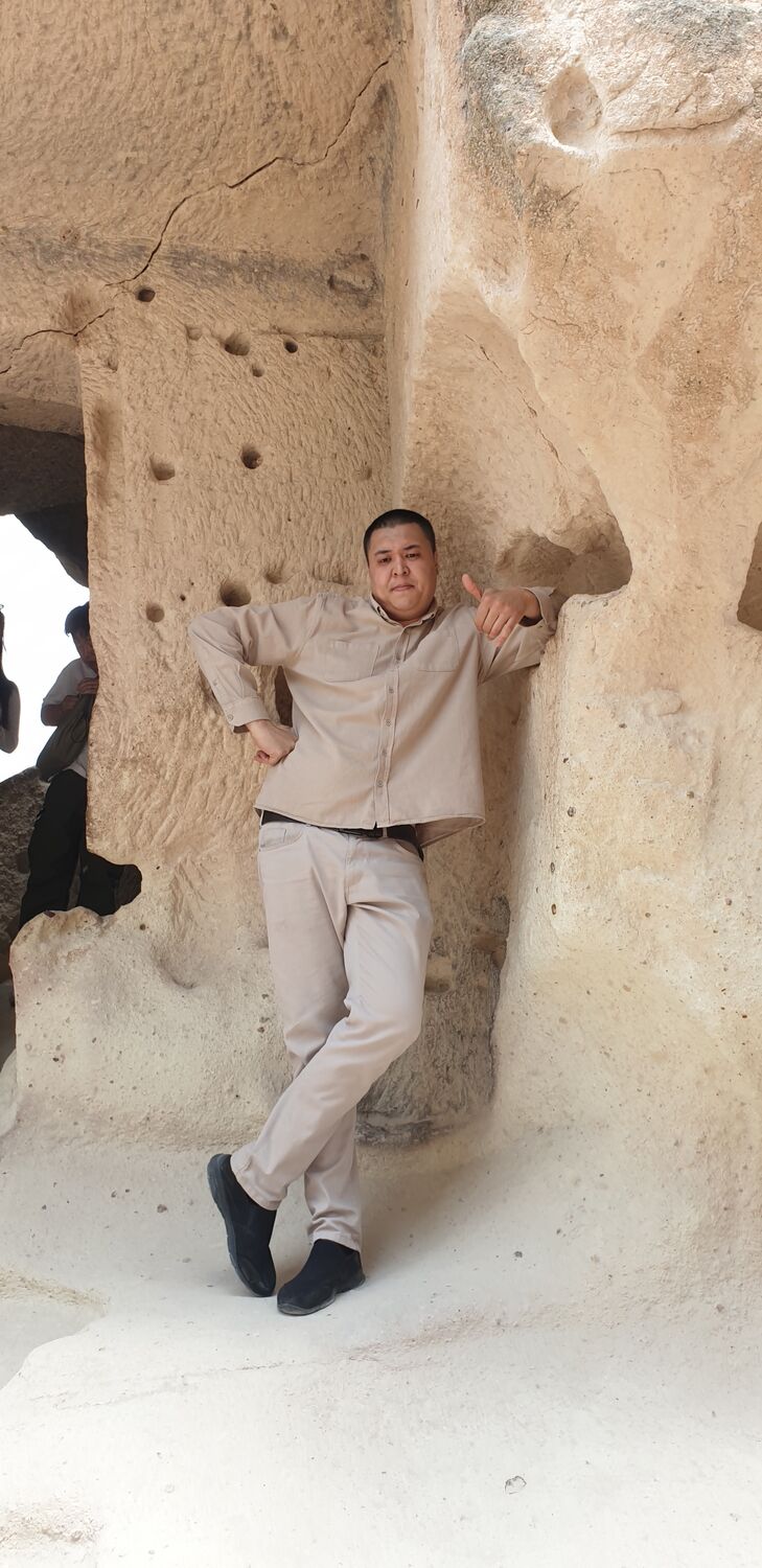  52465439  Timur, 33 ,    