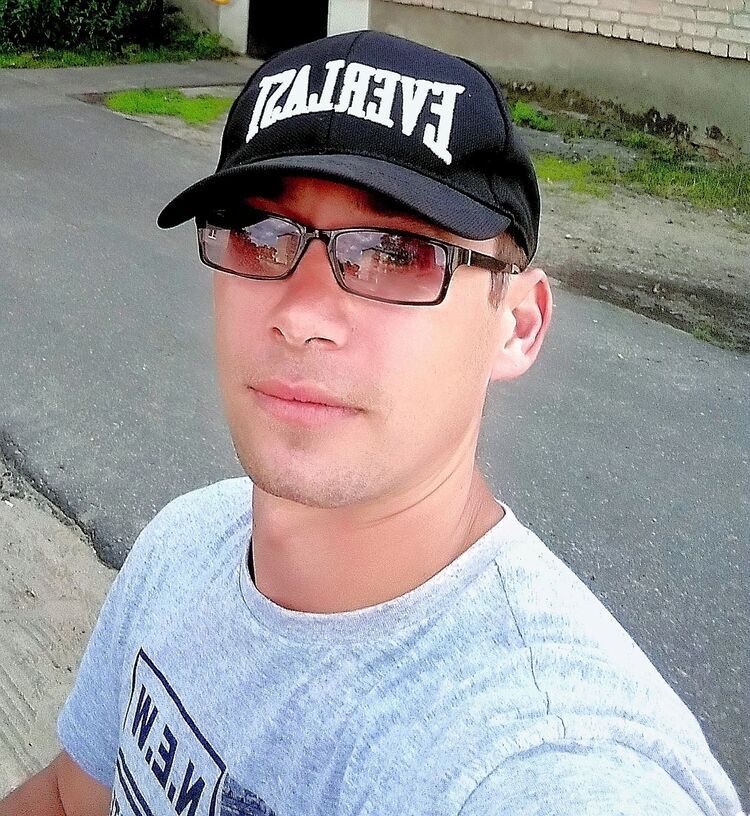  49813869  Tema, 40 ,    