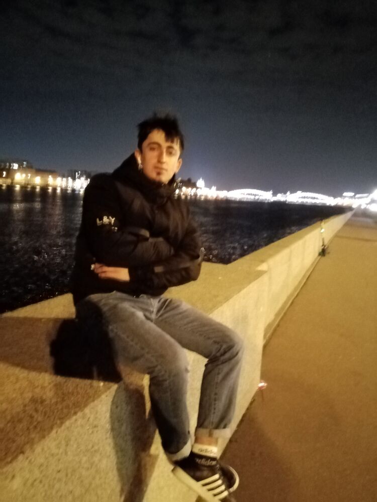  24280219  Samir, 25 ,    