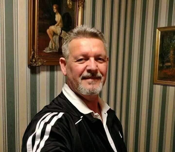  49194379  DesmondNiese, 59 ,    
