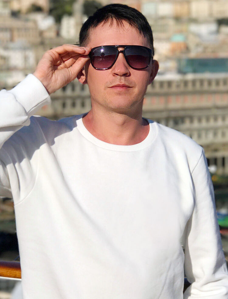 ���� 24498939 ������� Den, 45 ���, ���� ���������� � �����