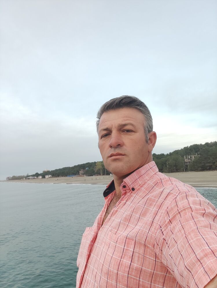  ,   Mehmet, 44 ,   ,   