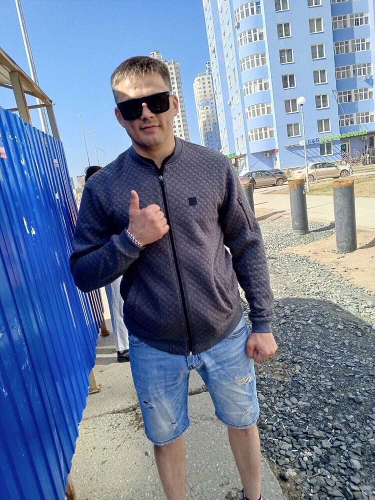  45348209  VLaD, 37 ,    