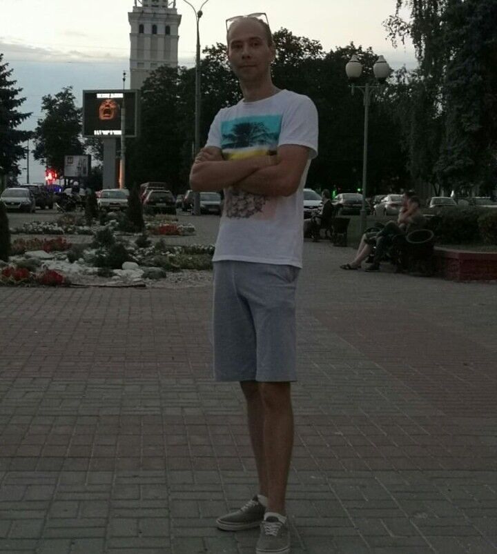  15913639  , 33 ,    