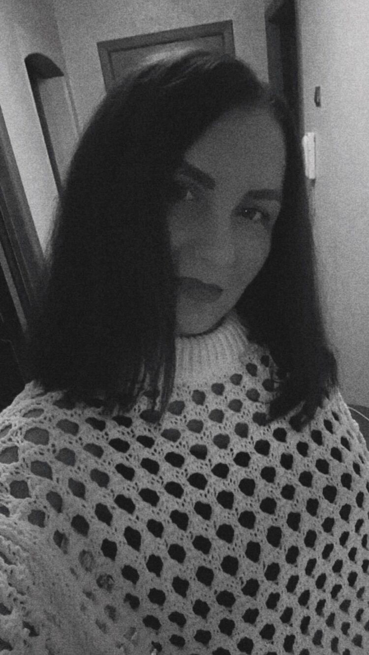  38060929  Lesia, 39 ,    