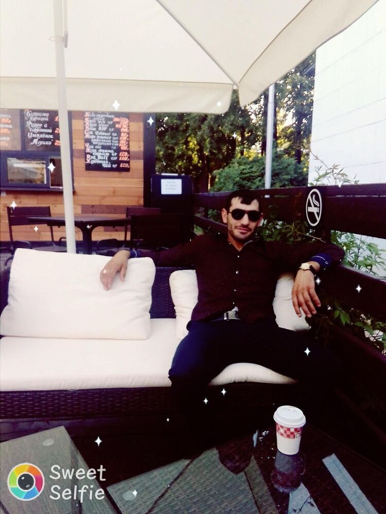  ,   Arman, 33 ,   ,   