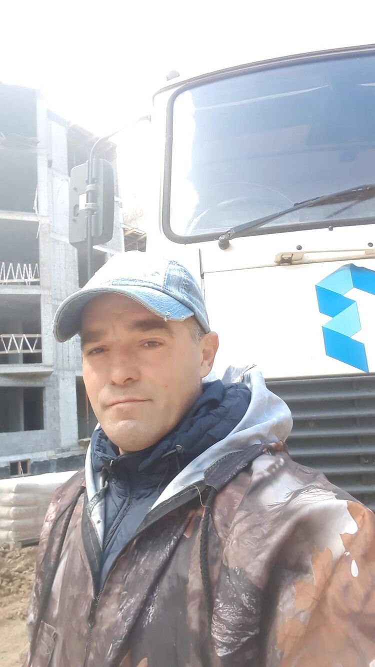  25327519  , 44 ,    