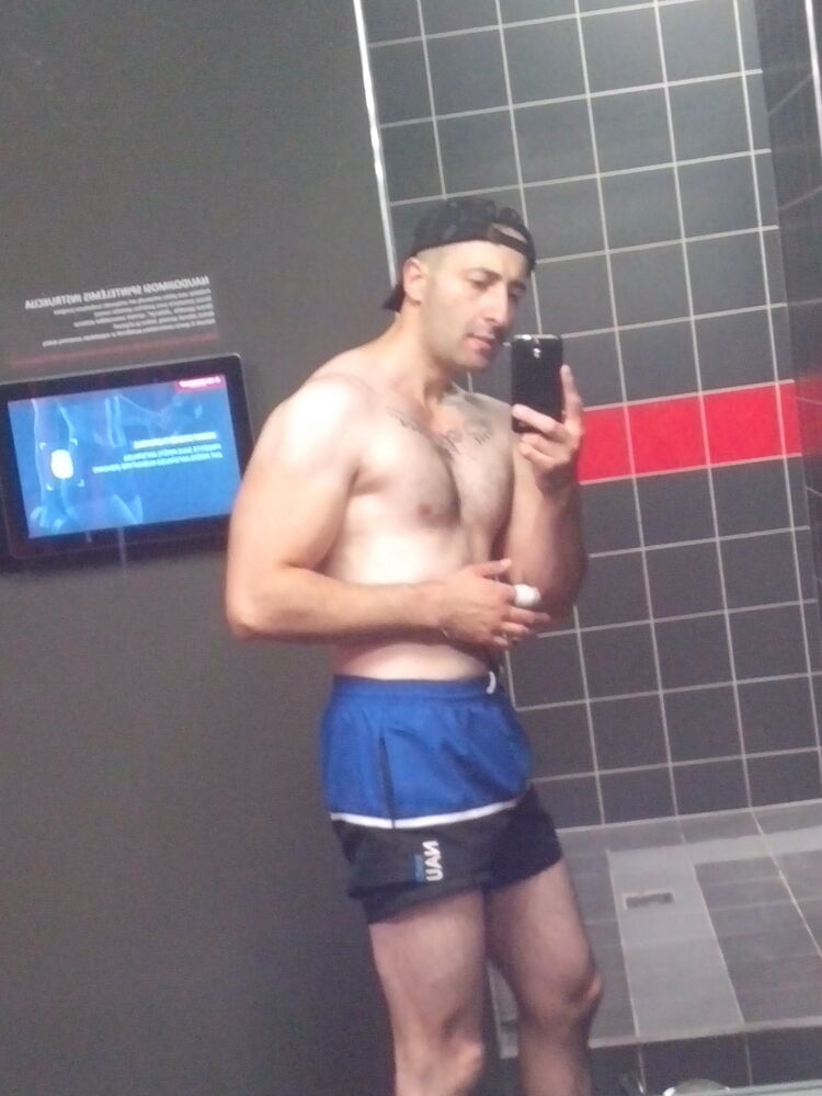  ,   Artur, 35 ,   ,   