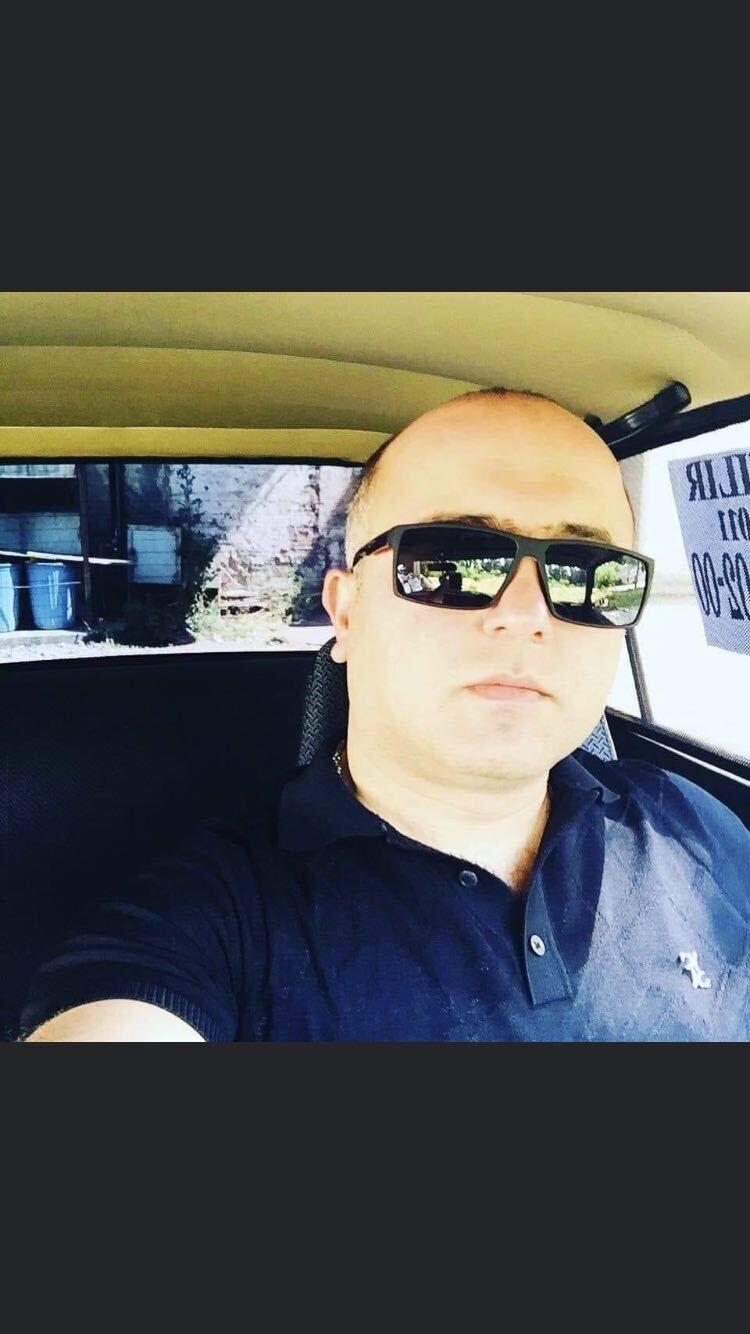  26559689  Elxan, 39 ,    