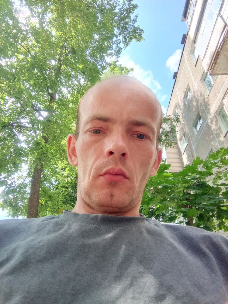  37403579  , 33 ,    