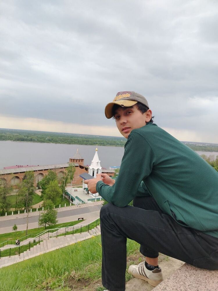  53602769  Sarvarbek, 20 ,    