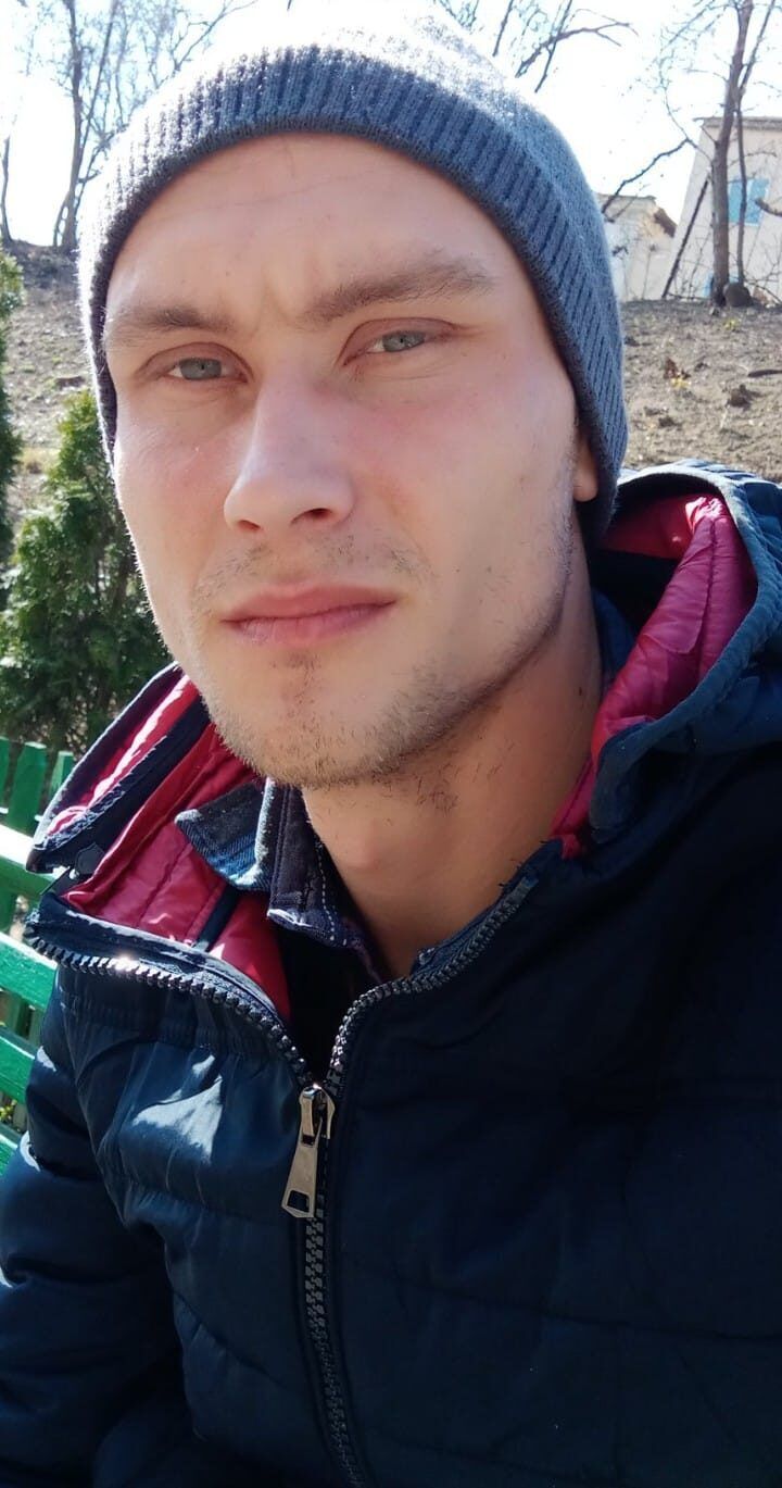  52196959  Iulian, 29 ,    