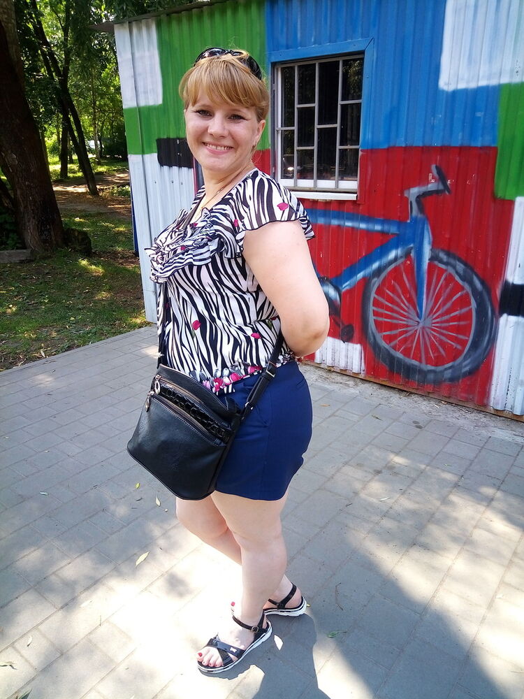 ,   Ludmila, 40 ,   ,   , c 