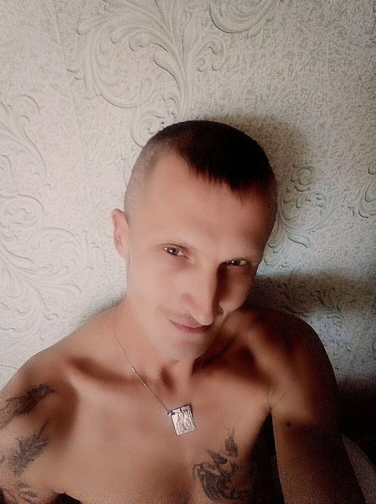  31882009  Andy, 42 ,    