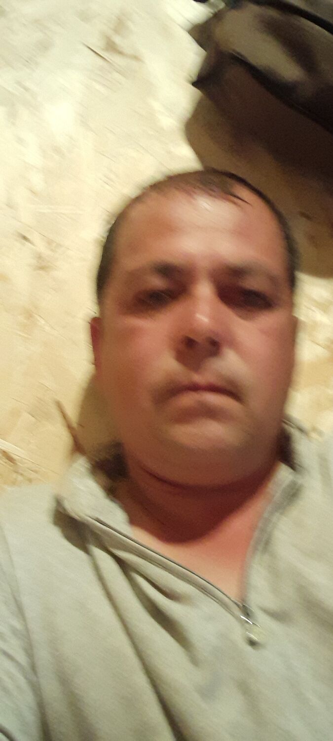  42261769  Obid, 39 ,    
