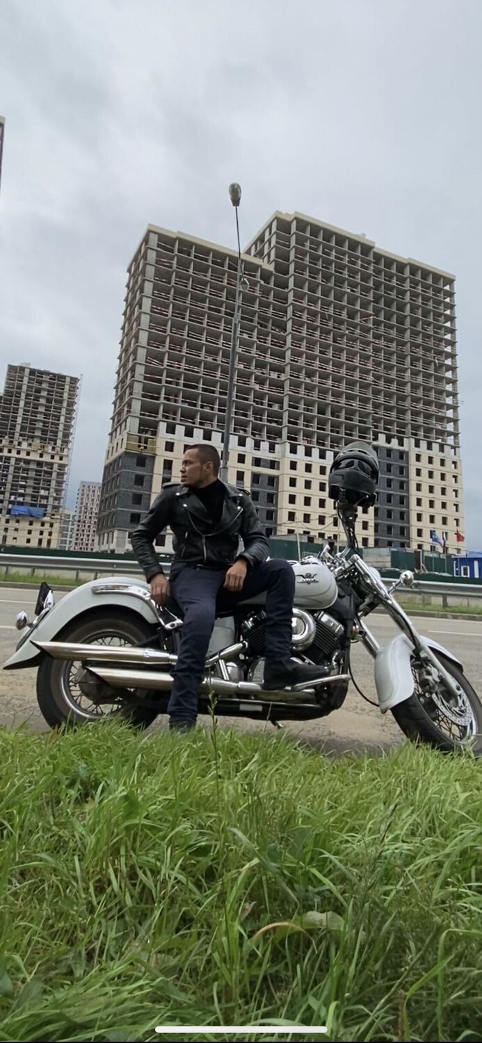  35176889  Luci, 33 ,    