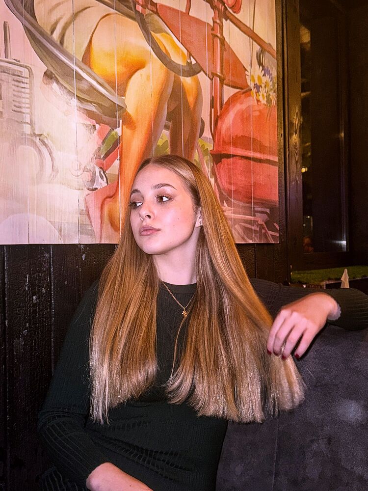  ,   Ekaterina, 18 ,   c 