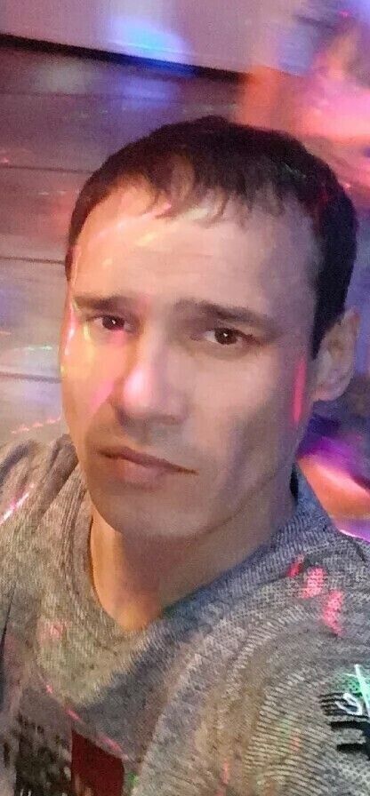  41885169  Aleksandr, 44 ,     